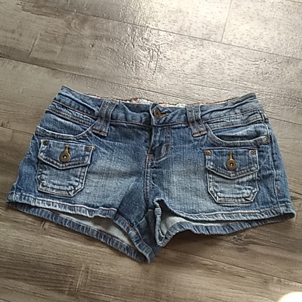 💥ZANADI DENIM SHORTS💥